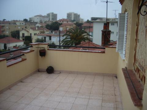 Flat in Antibes - Vacation, holiday rental ad # 29951 Picture #0