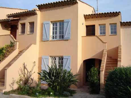 Maison  Golfe juan pour  4 •   prestations luxueuses 