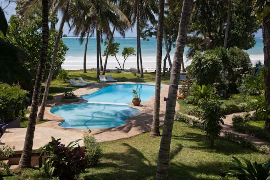 Bungalow  Diani beach pour  6 •   avec piscine partage 
