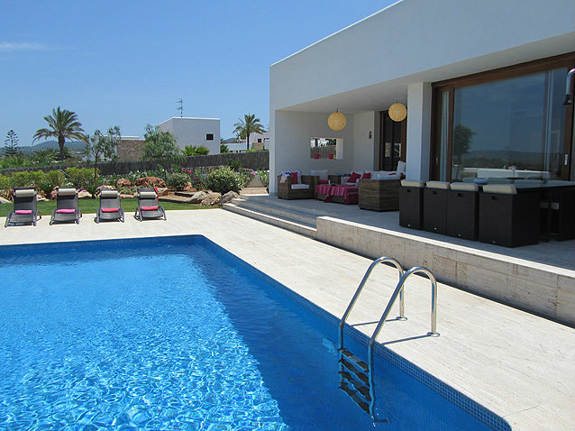 House in Ibiza for   8 •   with private pool 