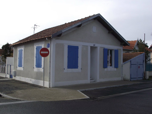 Maison  Chatelaillon pour  6 •   cour 