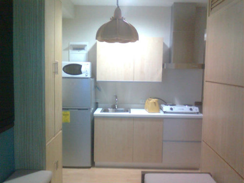 Studio in Mandaluyong city for   2 •   with shared pool 