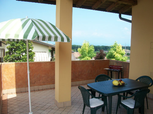 House in Peschiera del garda for   4 •   private parking 