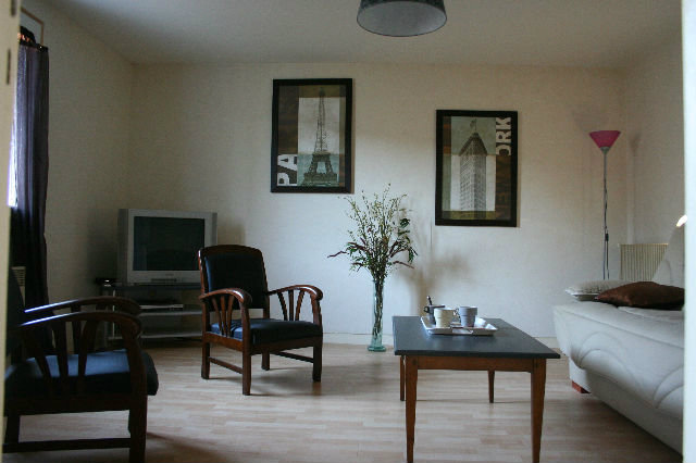 Gite in Jonzac for   8 •   with terrace 