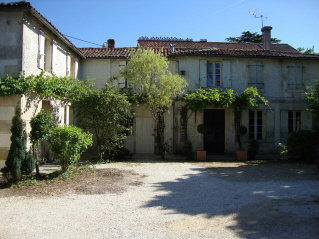 Huis in Cognac voor  5 •   tuin 