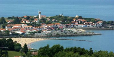 Pays Basque Appartement  - Situe au centre-ville de Ciboure face au p...