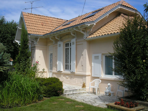 Chambre d'htes  Gujan mestras pour  3 •   avec terrasse 