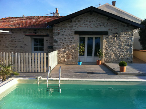 Gite in Ambierle fr  6 •   mit privat Schwimmbad 