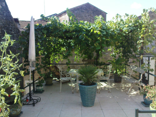 Gite in Saint cyprien for   2 •   with terrace 