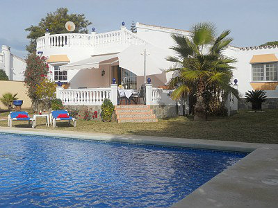 House in Marbella for   8 •   with private pool 