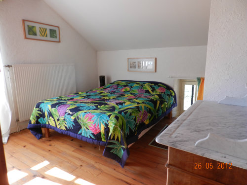 House in Sainte mondane for   8 •   animals accepted (dog, pet...) 