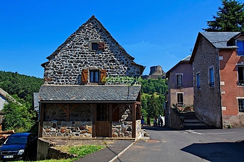 Huis in Murol voor  4 •   met terras 