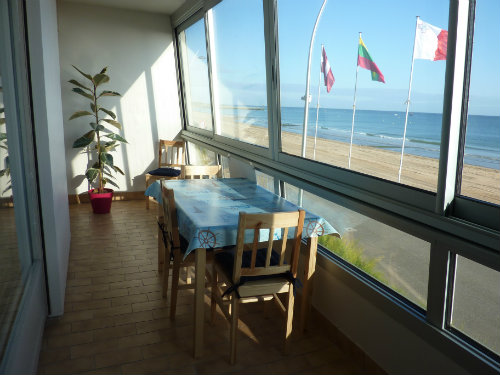 Appartement in Courseulles sur mer voor  4 •   uitzicht op zee 