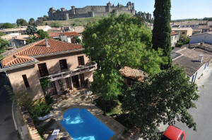 Talo (miss) Carcassonne mist  15 •   yksityinen uima-allas 