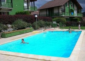 Chalet in Gerardmer für  4 •   mit Schwimmbad auf Komplex 
