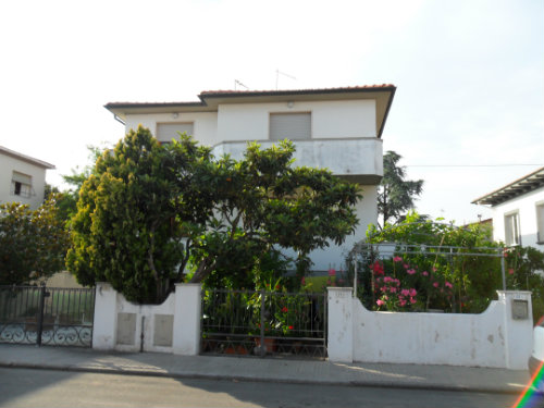 Haus in Cecina fr  4 •   Privat Parkplatz 