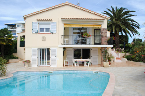 Appartement  St raphael pour  4 •   avec piscine prive 