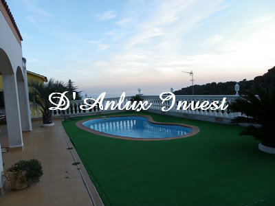 House in Santa maria de llorell for   8 •   with private pool 