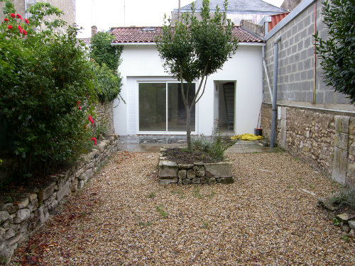 House in Saujon for   5 •   with terrace 