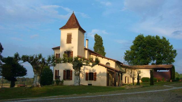 Maison  Saint-pierre-du-mont pour  9 •   avec piscine prive 