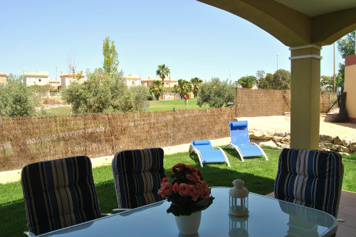 Casa en Alicante para  6 •   con piscina compartida 