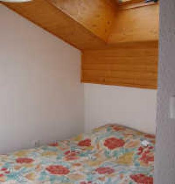 Appartement à Drouzin le Mont - Location vacances, location saisonnière n°36680 Photo n°5 thumbnail