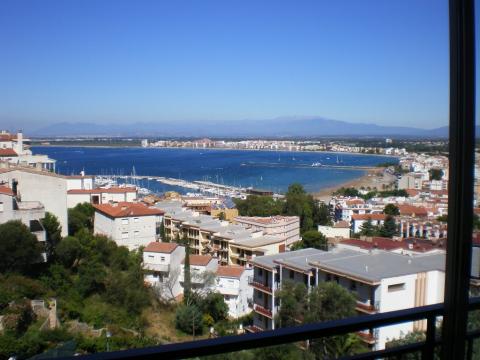 Rosas -    vista al mar 