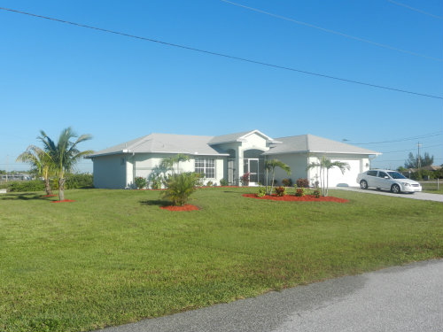 House in Cape coral for   8 •   with private pool 