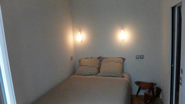 Studio in Paris - Vacation, holiday rental ad # 36936 Picture #2 thumbnail