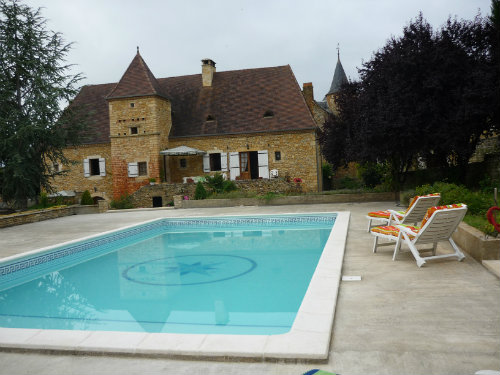 House in St martial de nabirat for   4 •   with shared pool 