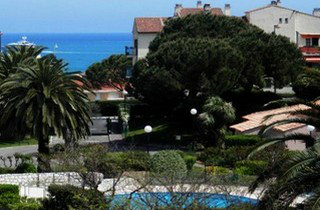 Flat in Antibes - Vacation, holiday rental ad # 37530 Picture #14 thumbnail