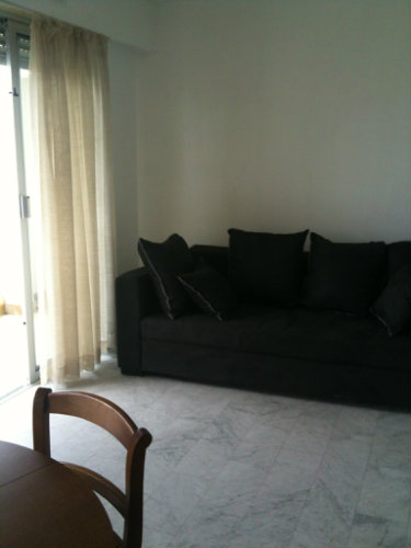 Studio in Nice - Vacation, holiday rental ad # 37546 Picture #2 thumbnail