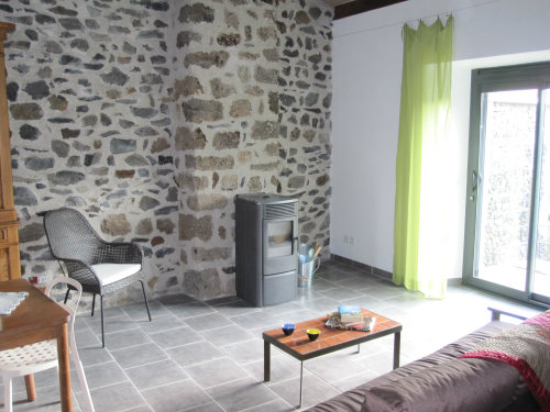 Gite  Lantriac pour  5 •   2 chambres 