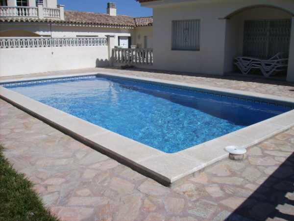 Chalet in L'Escala - Vacation, holiday rental ad # 38332 Picture #2 thumbnail