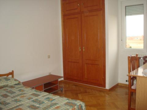 Flat in Segovia for   6 •   with terrace 