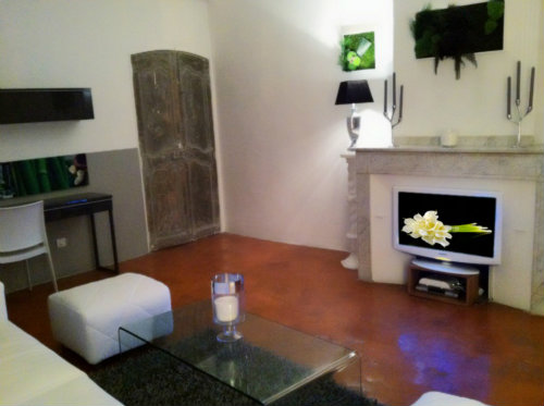 Flat in Aix en Provence - Vacation, holiday rental ad # 38790 Picture #1 thumbnail