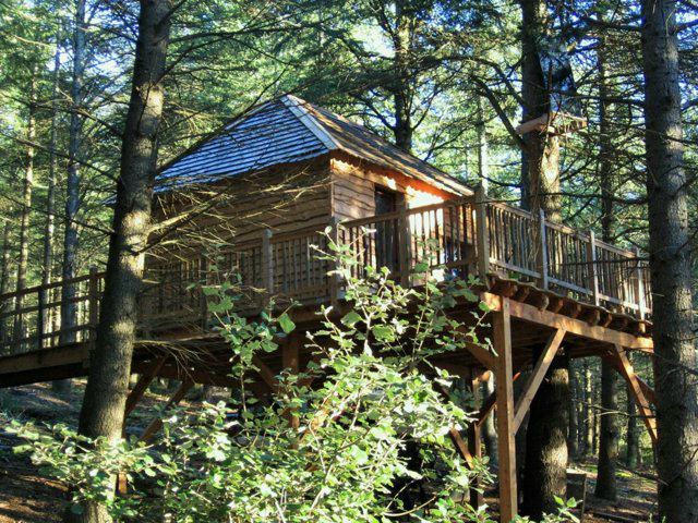 Chalet in Fournes-cabards for   5 •   private parking 