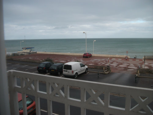 Flat in Luc sur mer for   4 •   view on sea 