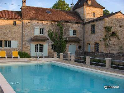 Maison  Saint-cirq  madelon pour  12 •   avec piscine prive 