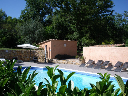 Gite in Fayence for   2 •   with shared pool 