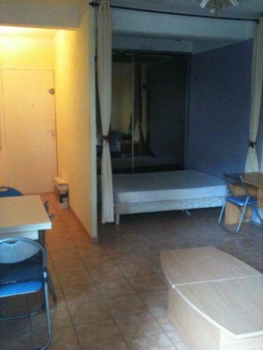 Studio in Nice - Vacation, holiday rental ad # 40881 Picture #3 thumbnail