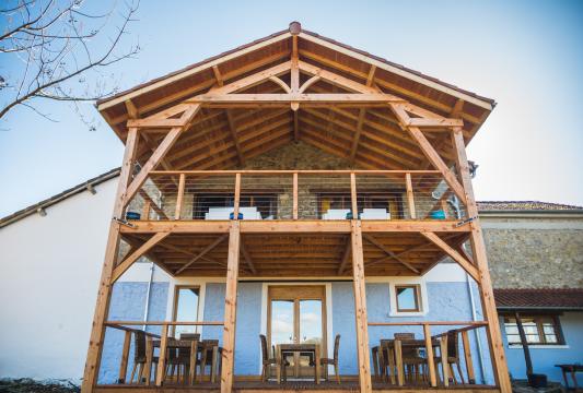 Ferme  Rimont pour  10 •   avec balcon 