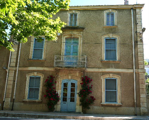 Casa en Bizanet para  8 •   jardn 