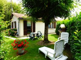 Gite in Bergerac for   2 •   view on lake 