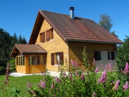 Chalet in Le frasnois fr  5 •   Aussicht auf See 