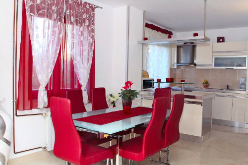 Flat in Podstrana for   8 •   3 bedrooms 