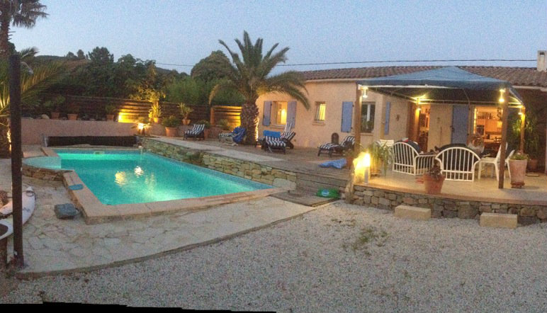 House in Le beausset. 83 330 for   10 •   with private pool 