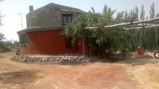 Casa de montaa en Durcal para  8 •   con piscina privada 