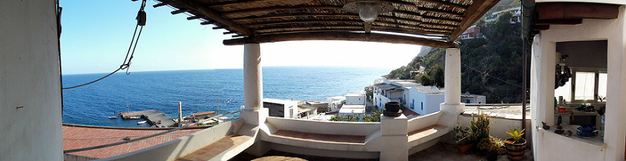 House in Filicudi island for   10 •   with balcony 