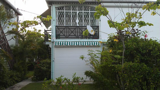 Studio in Sainte anne for   2 •   private parking 